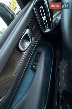 Внедорожник / Кроссовер Volvo C40 Recharge 2022 в 