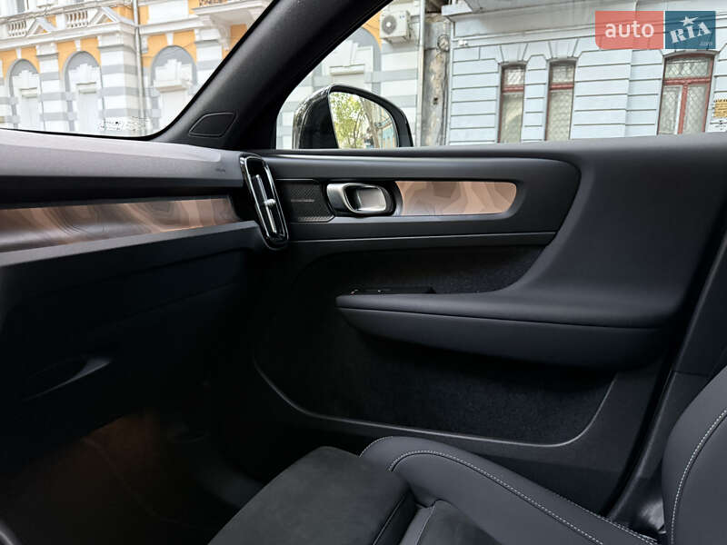 Внедорожник / Кроссовер Volvo C40 Recharge 2022 в Одессе