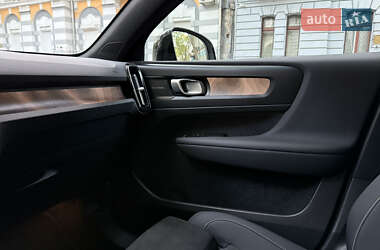 Внедорожник / Кроссовер Volvo C40 Recharge 2022 в 