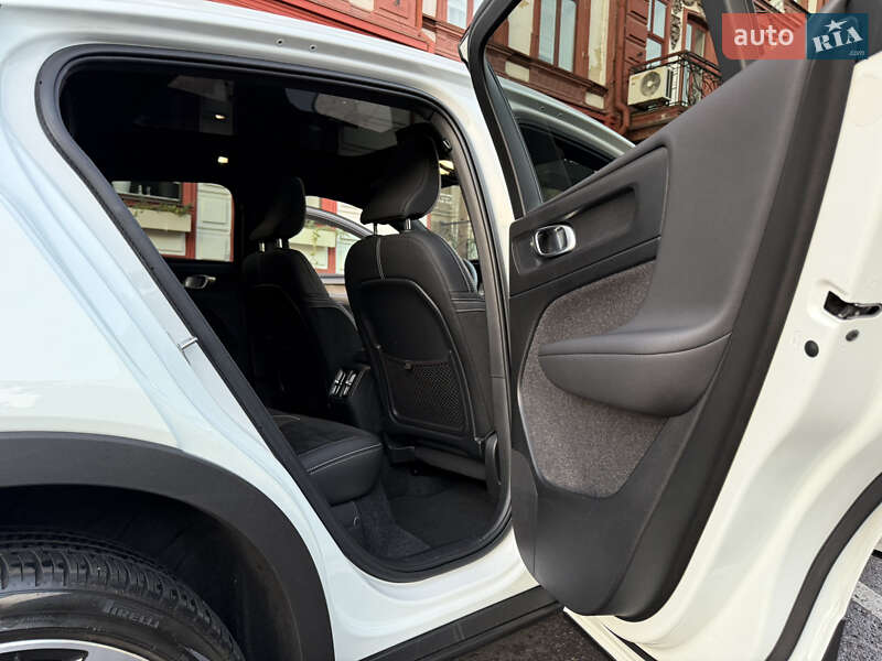 Внедорожник / Кроссовер Volvo C40 Recharge 2022 в Одессе