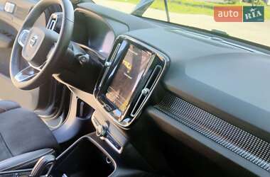 Внедорожник / Кроссовер Volvo C40 Recharge 2021 в 