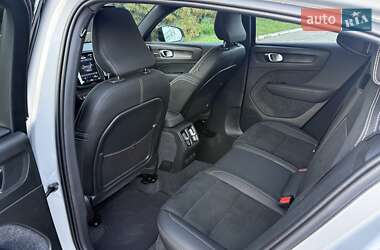 Внедорожник / Кроссовер Volvo C40 Recharge 2022 в 