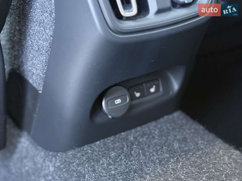 Позашляховик / Кросовер Volvo C40 Recharge 2023 в Києві