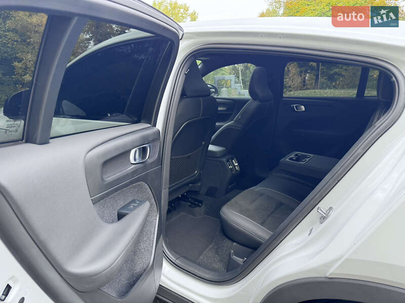 Позашляховик / Кросовер Volvo C40 Recharge 2022 в Києві фото 11 Позашляховик / Кросовер Volvo C40 Recharge 2022 в Києві