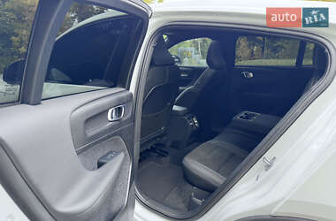 Внедорожник / Кроссовер Volvo C40 Recharge 2022 в 