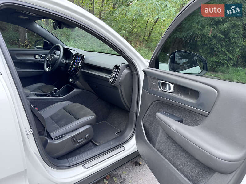 Позашляховик / Кросовер Volvo C40 Recharge 2022 в Києві фото 14 Позашляховик / Кросовер Volvo C40 Recharge 2022 в Києві