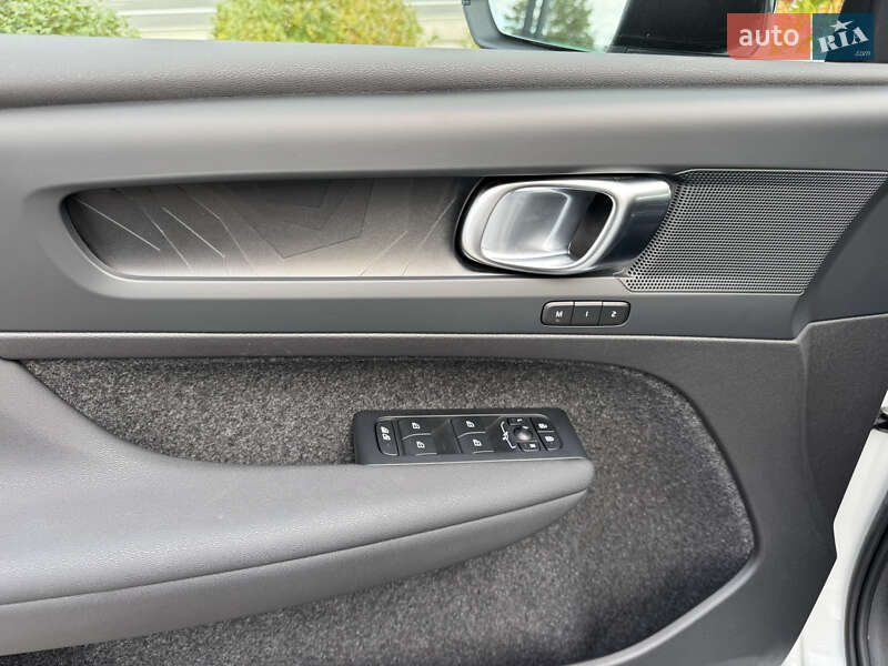 Внедорожник / Кроссовер Volvo C40 Recharge 2023 в Киеве фото 35 Внедорожник / Кроссовер Volvo C40 Recharge 2023 в Киеве