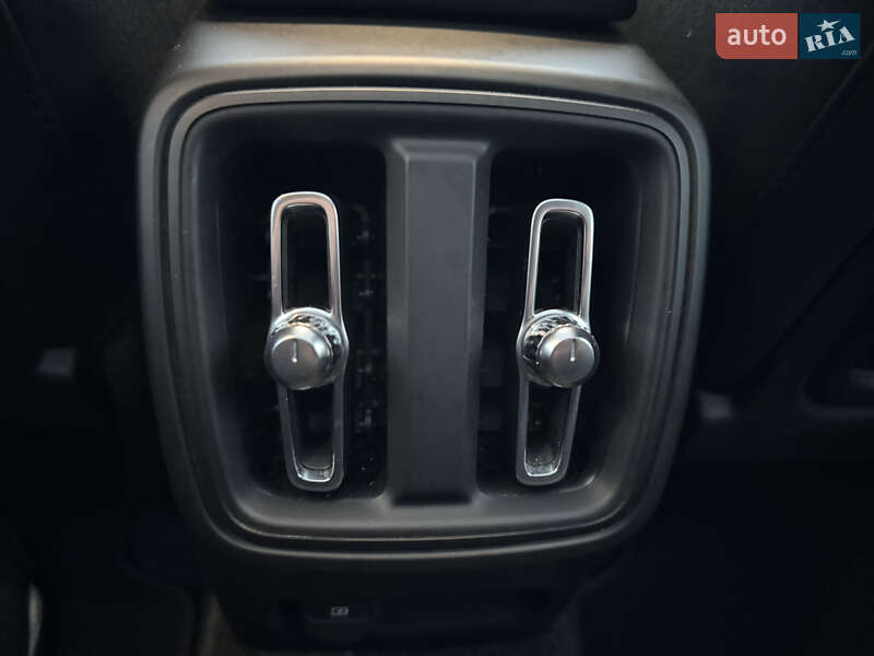 Внедорожник / Кроссовер Volvo C40 Recharge 2023 в Ровно