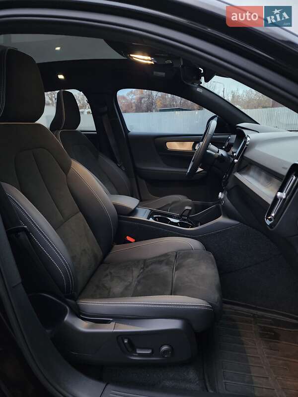 Позашляховик / Кросовер Volvo C40 Recharge 2022 в Києві