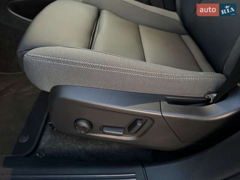 Внедорожник / Кроссовер Volvo C40 Recharge 2023 в Ровно фото 13 Внедорожник / Кроссовер Volvo C40 Recharge 2023 в Ровно