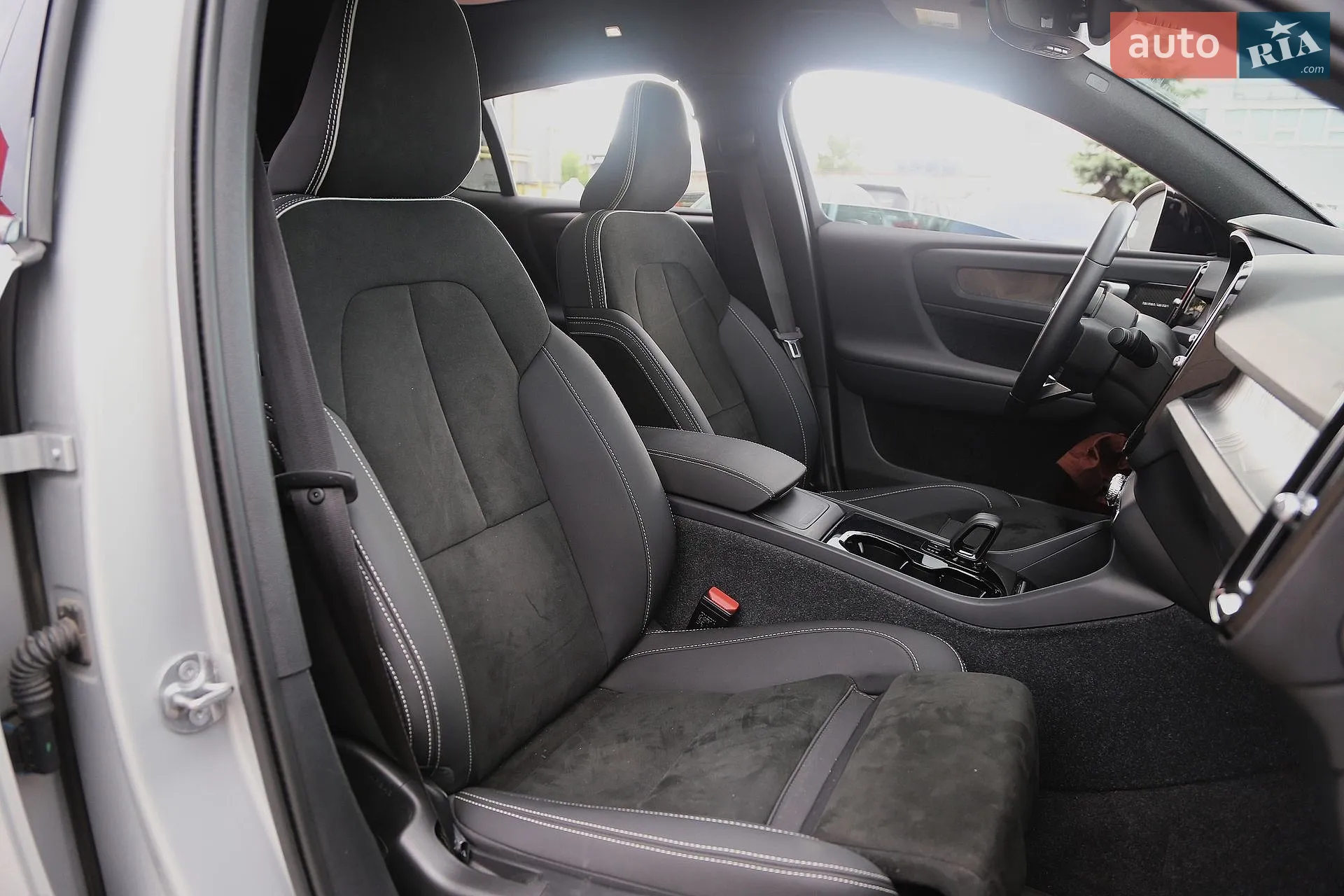 2022 Volvo C40 - мініатюра 12