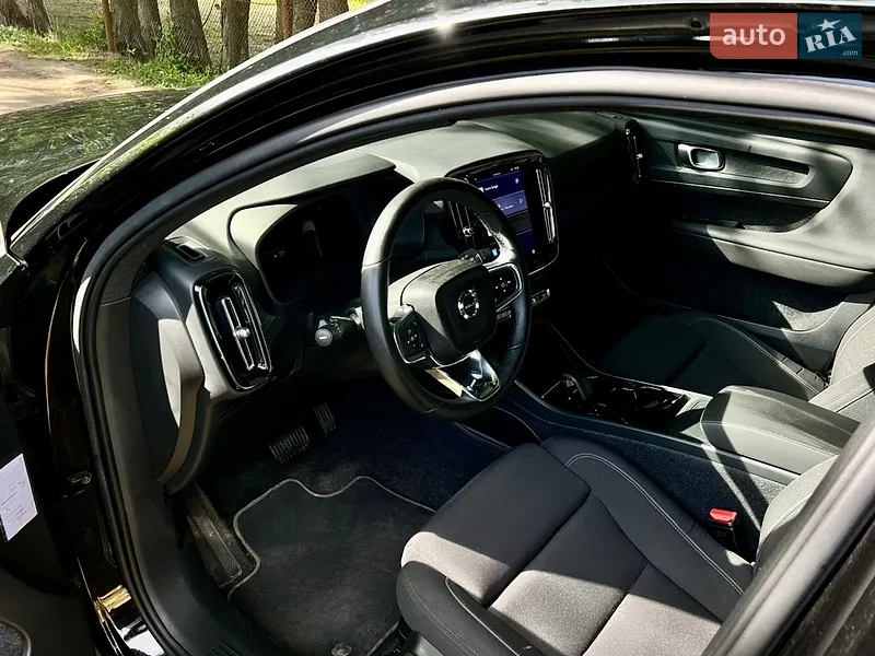 Volvo C40 Recharge 2023 VIN YV1XKEFV8P2061369 фото оголошення 12 з 37