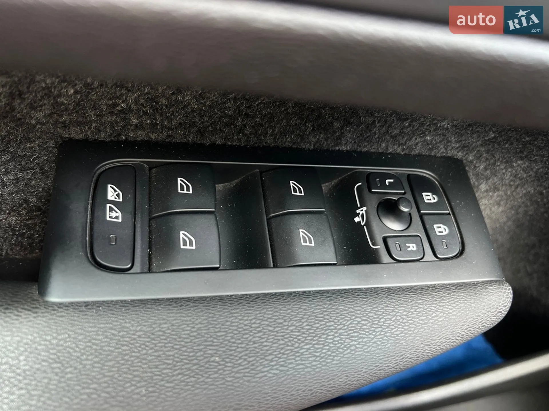 2023 Volvo C40 - мініатюра 10
