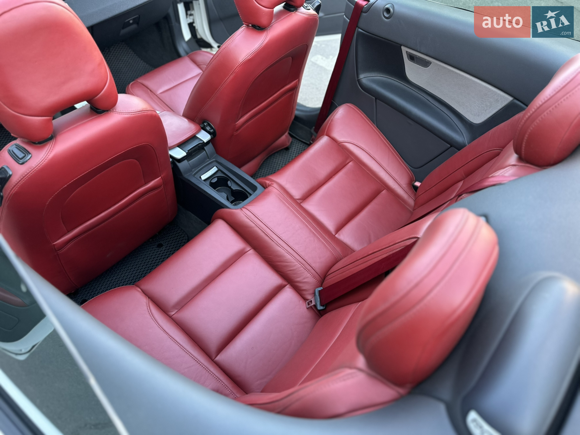 2010 Volvo C70 - мініатюра 27