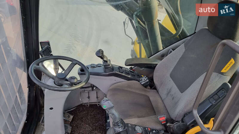 Колесный экскаватор Volvo EC 140D 2014 в Одессе