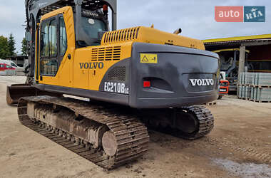Гусеничный экскаватор Volvo EC 210 2005 в 