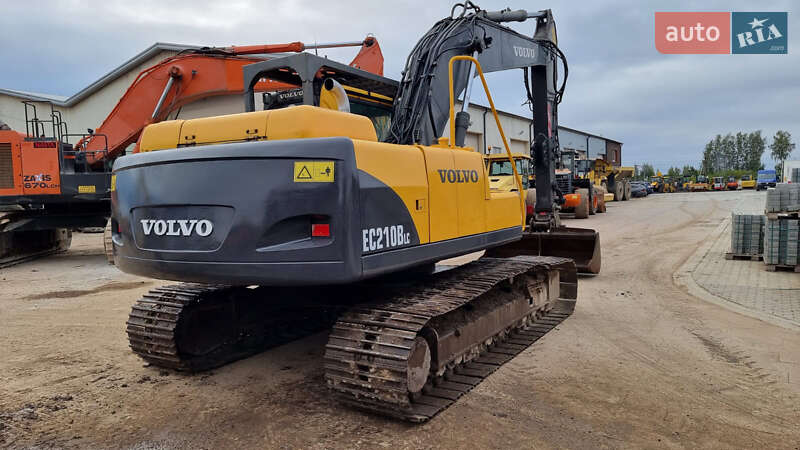 Гусеничный экскаватор Volvo EC 210 2005 в Николаеве
