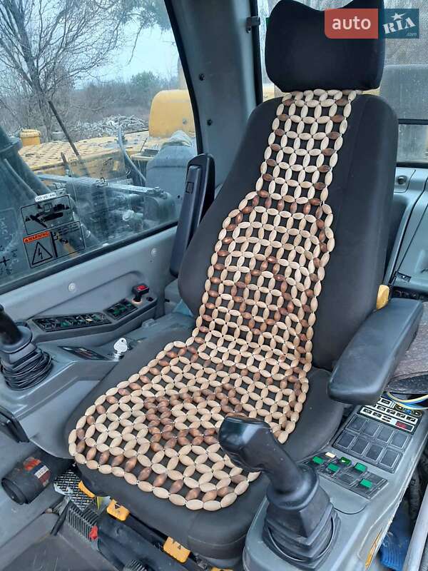Гусеничний екскаватор Volvo EC 210B LC 2002 в Києві