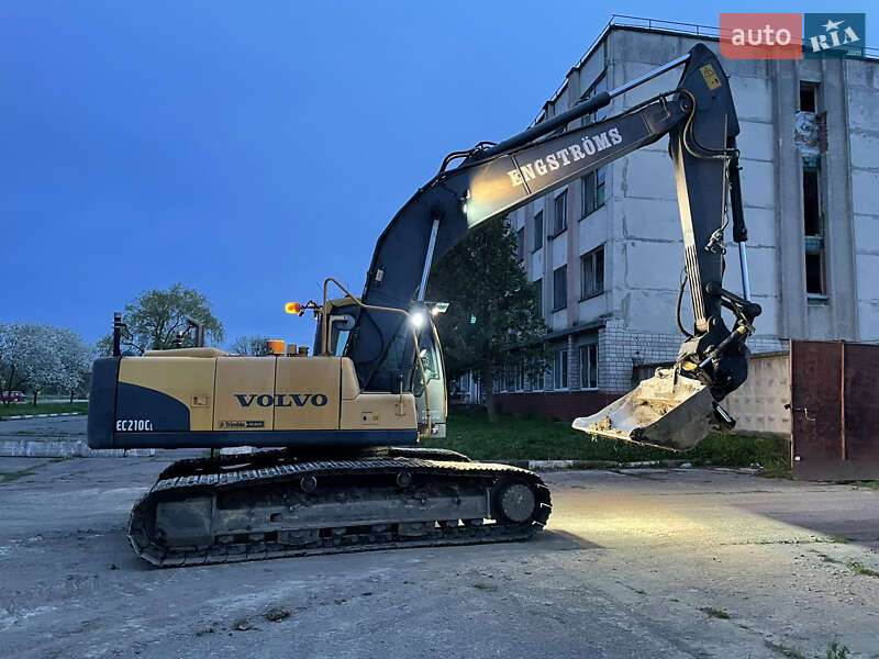 Гусеничный экскаватор Volvo EC 210CL 2011 в Калуше
