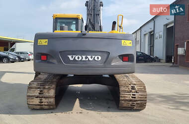 Гусеничный экскаватор Volvo EC 210CL 2010 в 