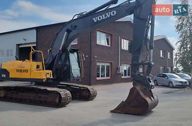 Гусеничный экскаватор Volvo EC 210CL 2010 в 
