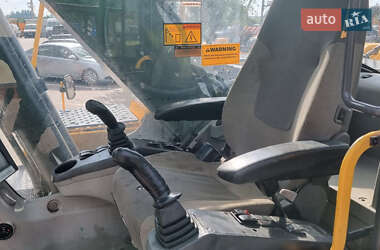 Гусеничный экскаватор Volvo EC 210CL 2010 в 