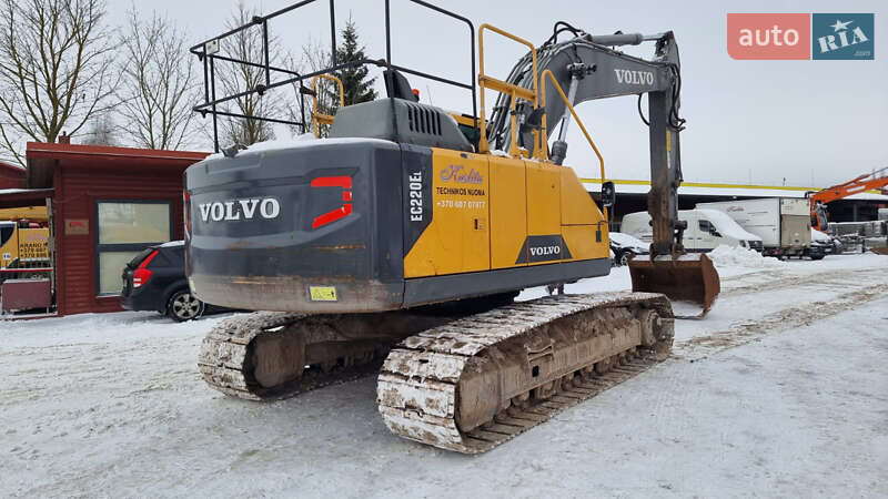 Гусеничний екскаватор Volvo EC 220D 2016 в Одесі