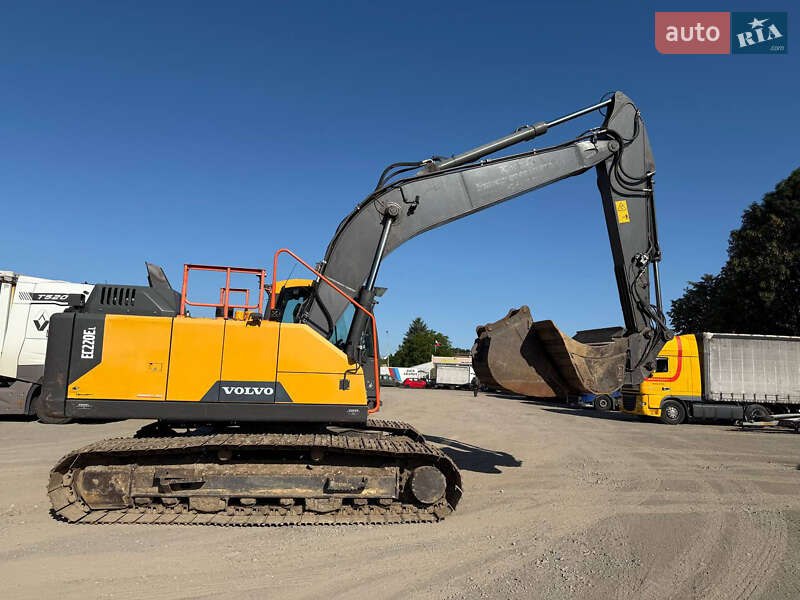 Гусеничный экскаватор Volvo EC 220DL 2018 в 