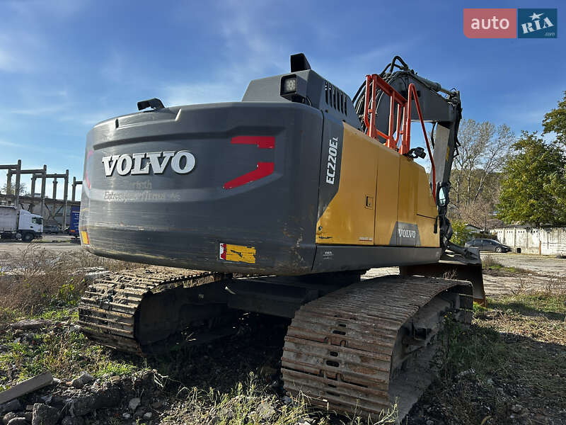 Гусеничний екскаватор Volvo EC 220DL 2018 в Києві фото 5 Гусеничний екскаватор Volvo EC 220DL 2018 в Києві
