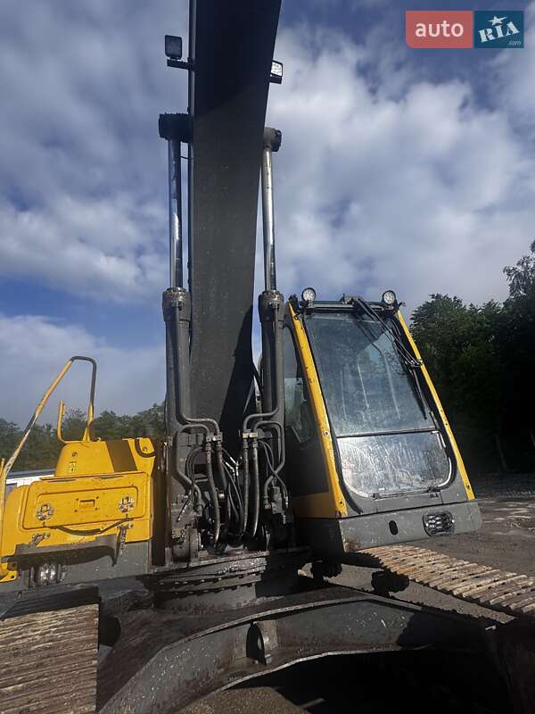 Гусеничный экскаватор Volvo EC 240 BNLC 2007 в Ивано-Франковске