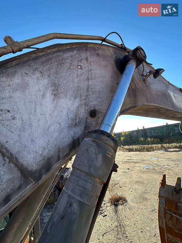 Гусеничный экскаватор Volvo EC 240 BNLC 2004 в Каменском