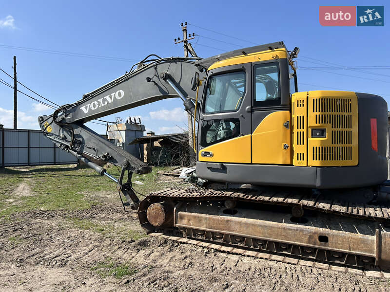 Гусеничний екскаватор Volvo EC 240CL 2008 в Луцьку