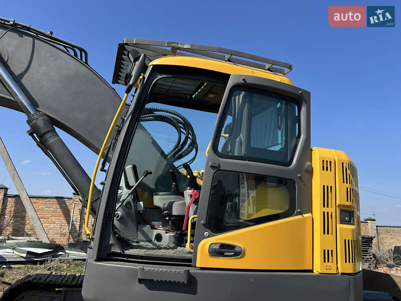 Гусеничний екскаватор Volvo EC 240CL 2008 в Луцьку