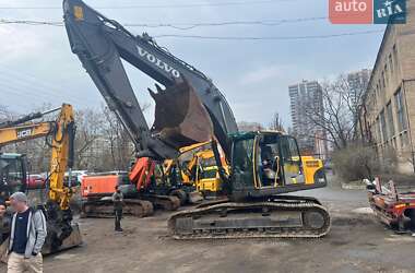 Гусеничный экскаватор Volvo EC 240CL 2010 в Киеве