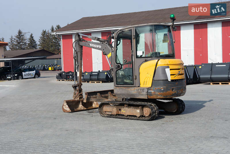 Миниэкскаватор Volvo EC 27C 2015 в Житомире фото 7 Миниэкскаватор Volvo EC 27C 2015 в Житомире