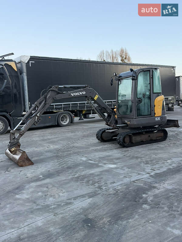 Миниэкскаватор Volvo EC 27C 2015 в Бродах