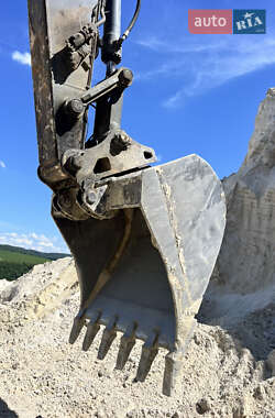 Гусеничный экскаватор Volvo EC 290B LC 2002 в 