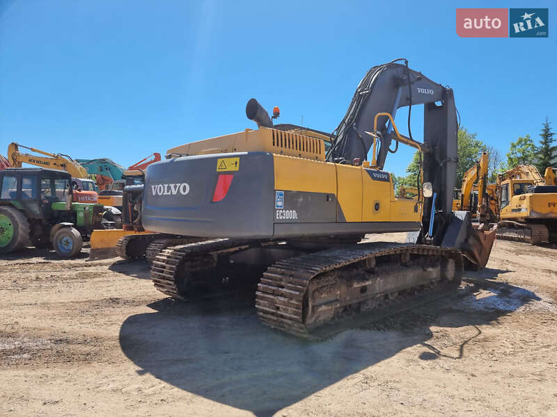 Гусеничный экскаватор Volvo EC 300DL 2014 в Одессе