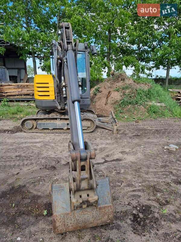 Миниэкскаватор Volvo EC 35 2010 в 