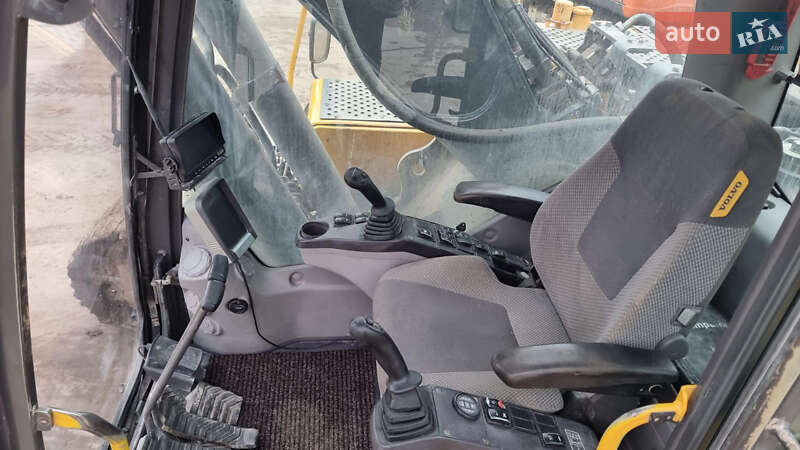 Гусеничный экскаватор Volvo EC 380DL 2014 в Одессе фото 19 Гусеничный экскаватор Volvo EC 380DL 2014 в Одессе