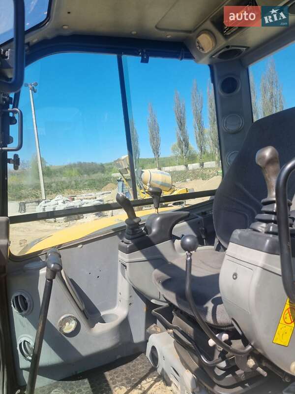 Гусеничний екскаватор Volvo ECR 58D 2010 в Чернівцях