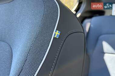 Внедорожник / Кроссовер Volvo EX30 2023 в 