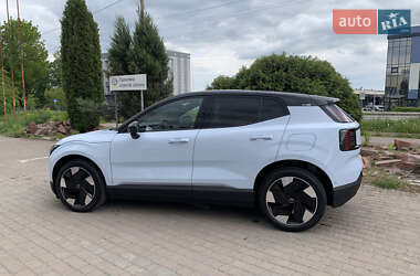 Позашляховик / Кросовер Volvo EX30 2024 в 