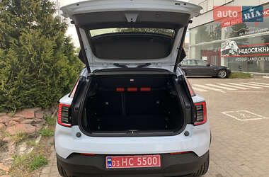 Позашляховик / Кросовер Volvo EX30 2024 в 