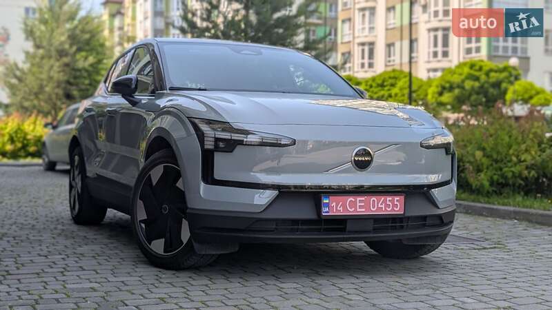 Volvo EX30 2024