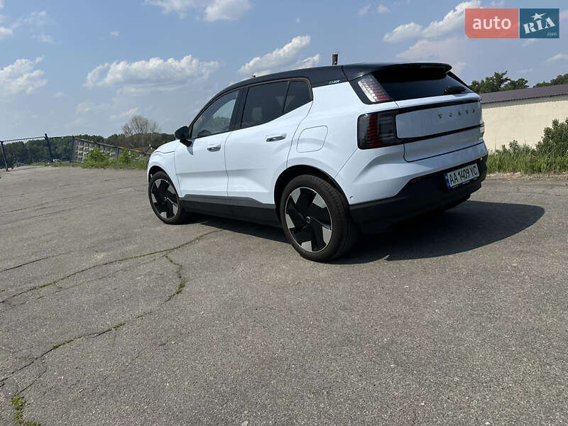 Внедорожник / Кроссовер Volvo EX30 2024 в Киеве