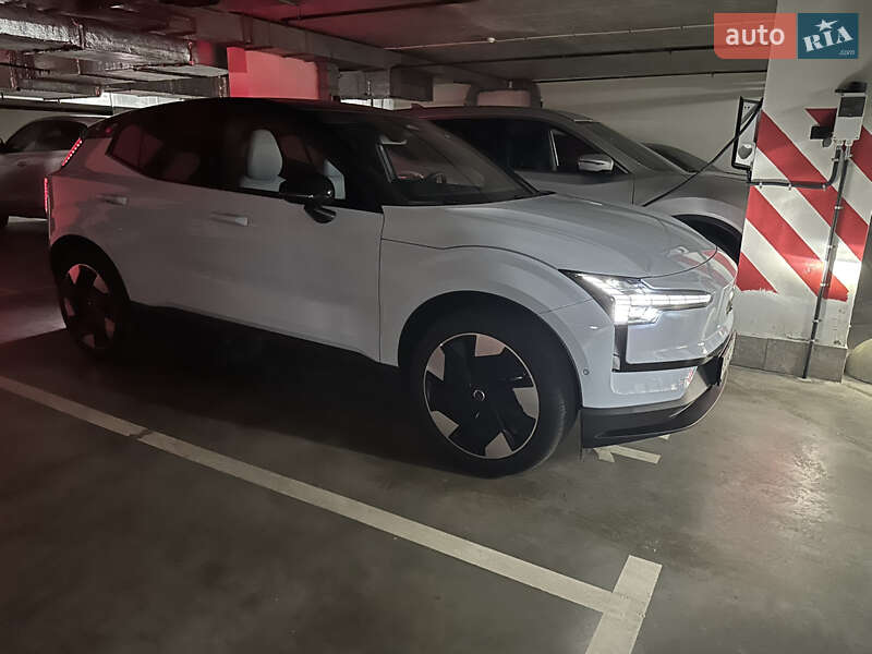 Внедорожник / Кроссовер Volvo EX30 2024 в Киеве