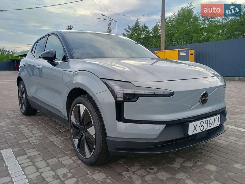 Внедорожник / Кроссовер Volvo EX30 2024 в 
