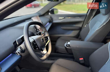 Внедорожник / Кроссовер Volvo EX30 2023 в 
