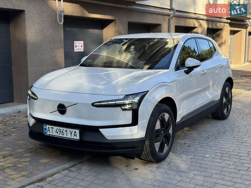Внедорожник / Кроссовер Volvo EX30 2024 в 